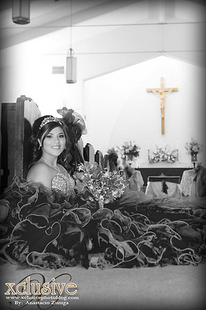 Quinceanera profesional photographer in Los Banos California