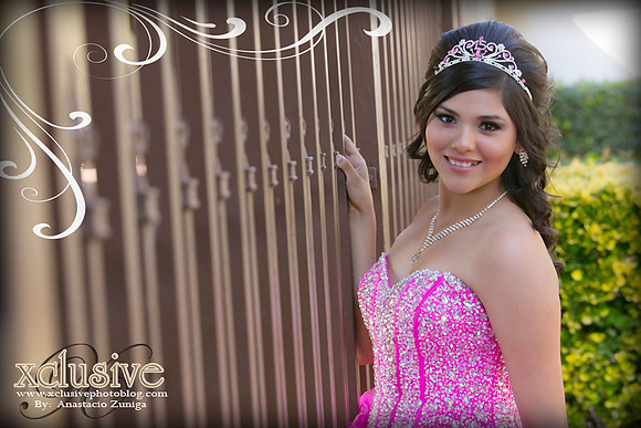 Quinceanera profesional photographer in Los Banos California