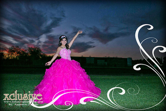 Quinceanera profesional photographer in Los Banos California