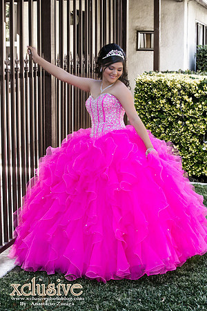 Quinceanera profesional photographer in Los Banos California